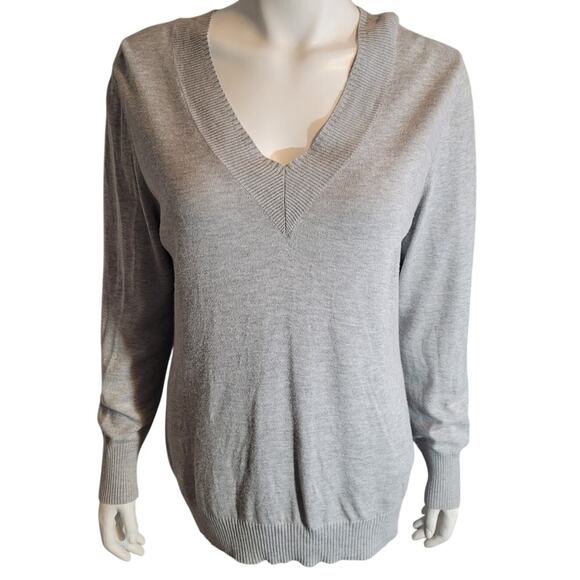 Adrienne Vittadini Gray Oversized V-Neck Sweater XL Minimalist Capsule Neutral - Picture 1 of 8